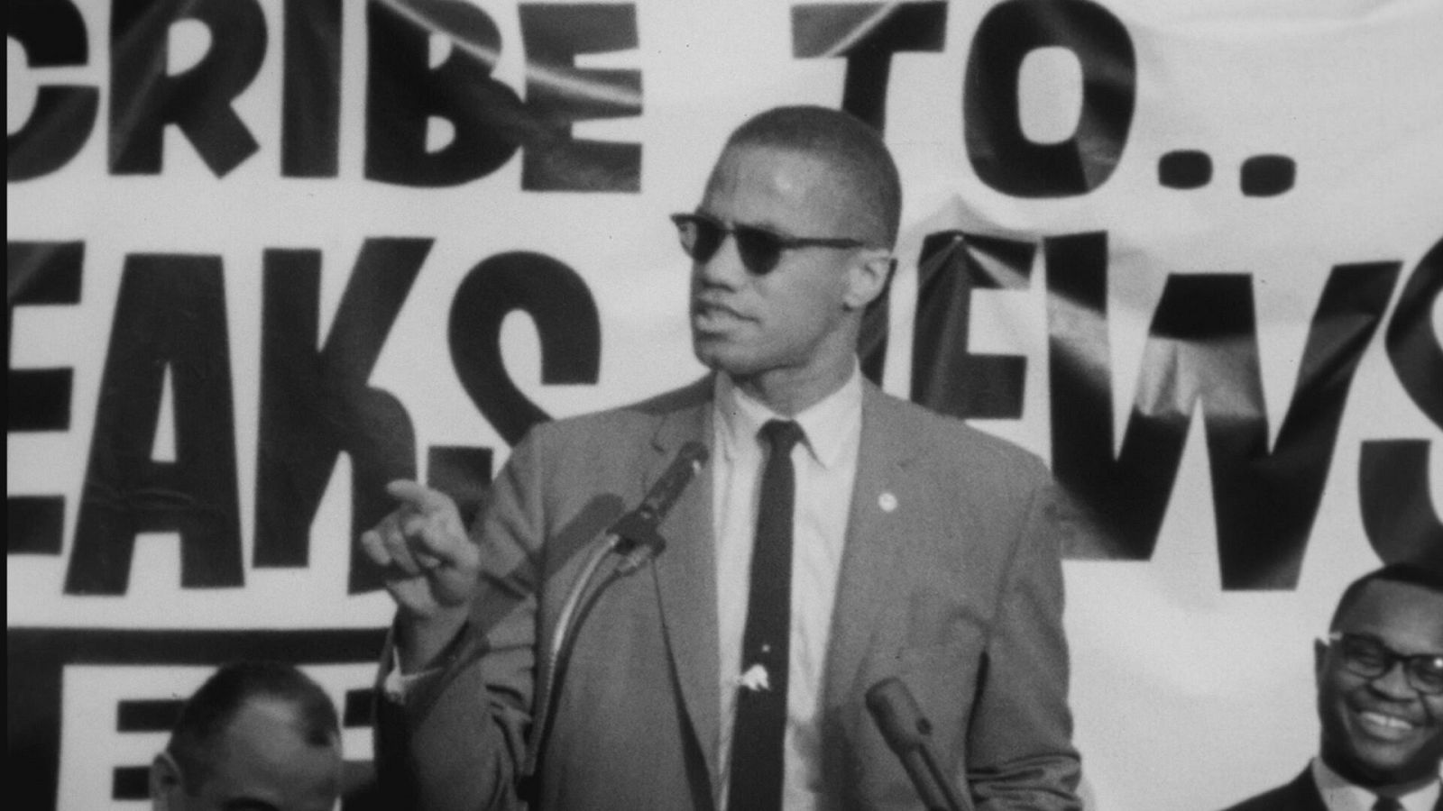 Malcolm X durante uno de sus discursos
