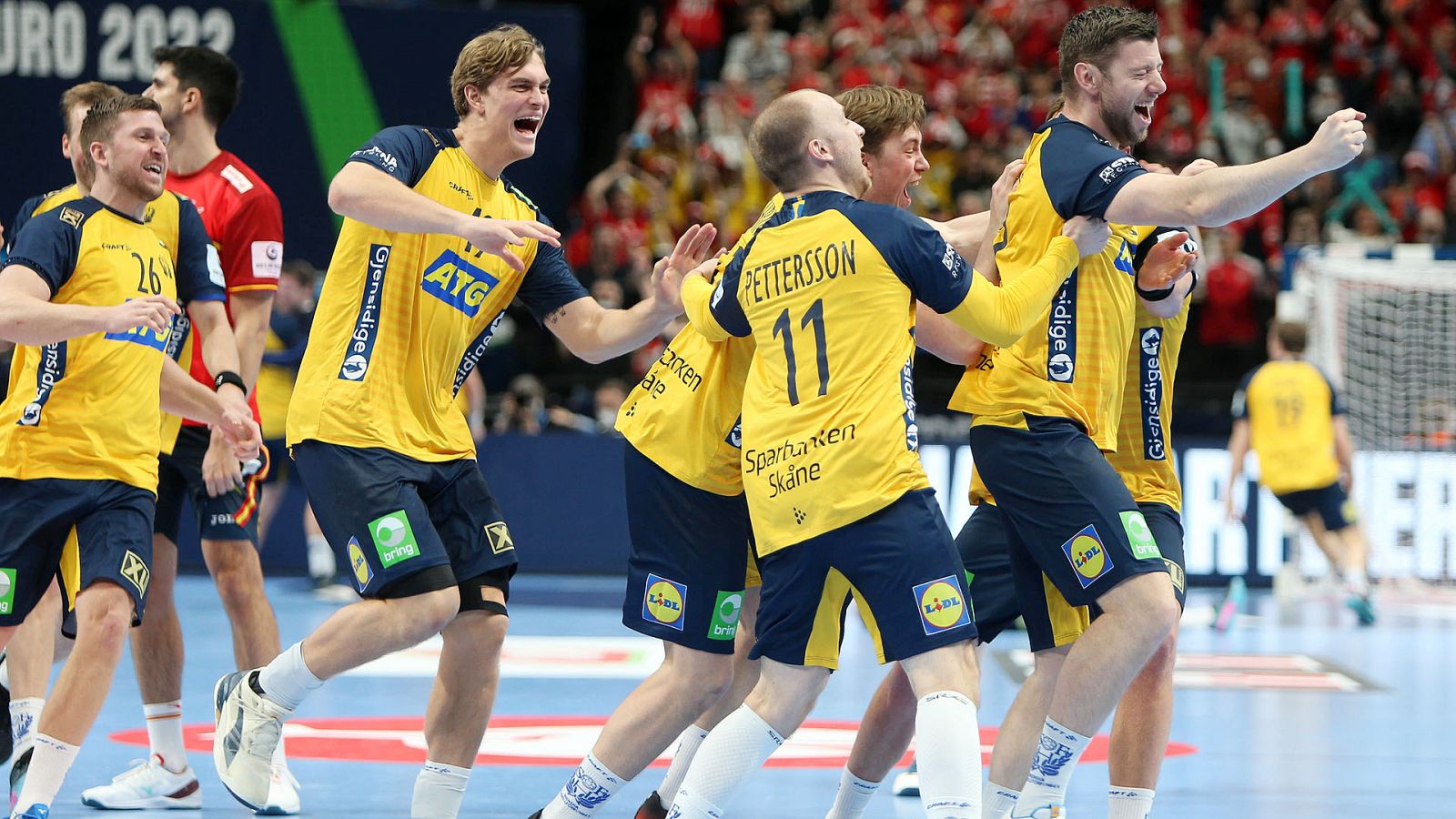 Los jugadores de Suecia celebran el oro en el Europeo de 2022.