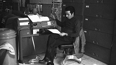 Saadia Levy en su puesto de trabajo, en la máquina de teletipos de Fresnedillas de la Oliva. Saadia Levy en su puesto de trabajo, en la máquina de teletipos de Fresnedillas de la Oliva.