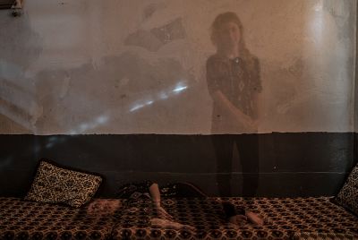 La fotoperiodista Emilienne Malfatto retrata las vidas de los yazidíes que MSF atiende en Sinuni. La fotoperiodista Emilienne Malfatto retrata las vidas de los yazidíes que MSF atiende en Sinuni.