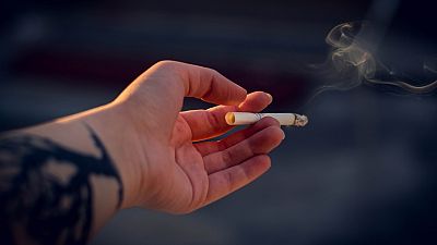 La Generalitat no permetrà fumar en espais públics