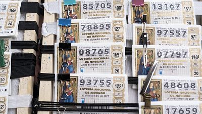 Lotería de Navidad 2022: varios décimos expuestos Lotería de Navidad 2022: varios décimos expuestos