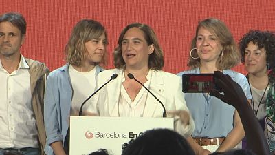 Ada Colau s'adreça a militants i simpatitzants en la nit electoral