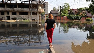 Calle inundada en la ciudad de Jersón tras la rotura de la presa de Nova Kajovka. Foto: colaborador, Afp.