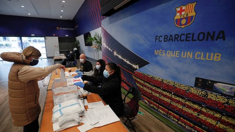 Elecciones en Cataluña | El Camp Nou, estadio del FC Barcelona, fue un colegio electoral en las elecciones al Parlament del 14 de febrero