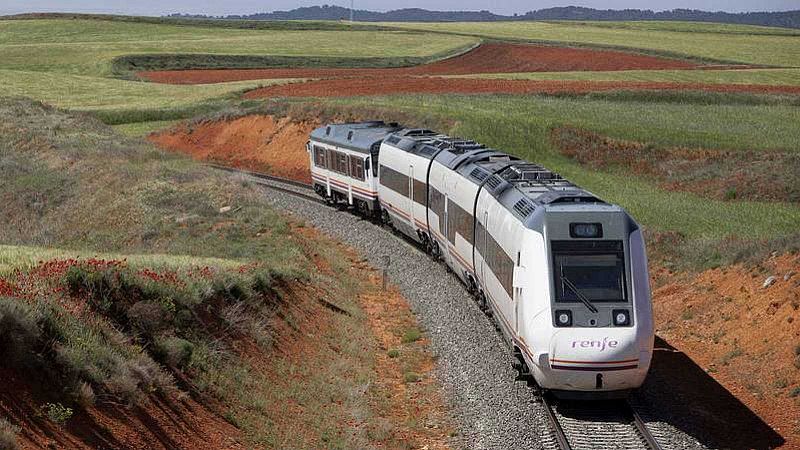 Un muerto y 85 heridos en el choque entre un tren de mercancías y uno de pasajeros en Sant Boi de Llobregat