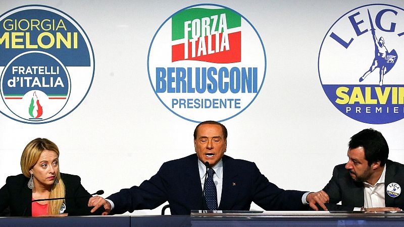 Meloni (izquierda), Berlusconi (centro) y Salvini (derecha), juntos en una imagen de archivo Meloni (izquierda), Berlusconi (centro) y Salvini (derecha), juntos en una imagen de archivo