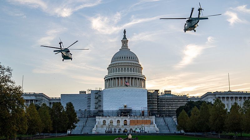 Helicópteros militares sobrevuelan el Capitolio antes de las elecciones legislativas