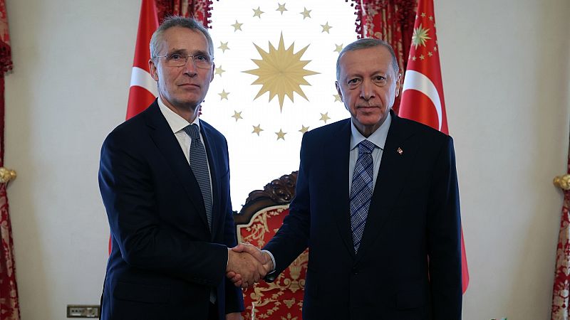 Encuentro entre Stoltenberg y Erdogan en Estambul
