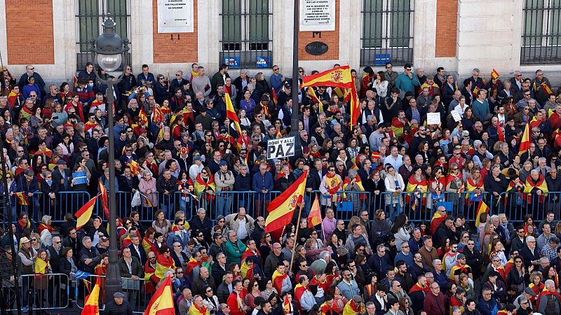 Miles de personas salen a la calle contra la amnistía