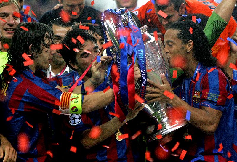 El 17 de mayo de 2006, el Barcelona alzaba su segunda copa de Europa, en una histórica final frente al Arsenal de Thierry Henry en el estadio de Saint Denis en París, al que vencieron por 2-1.