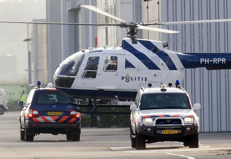 Karadzic es trasladado en helicóptero a la prisión de Scheveningen (Holanda)