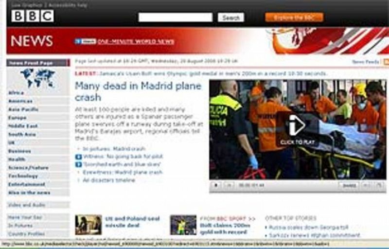 "Hasta 150 muertos en un accidente de avión en Madrid" titula el diario.