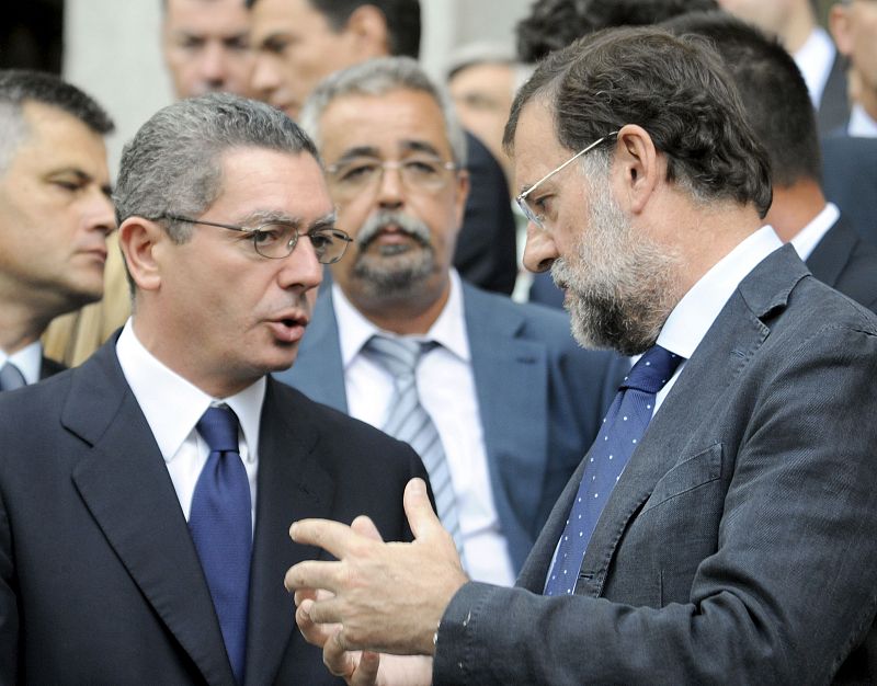 Alberto Ruiz-Gallardón y Mariano Rajoy en la plaza de Cibeles