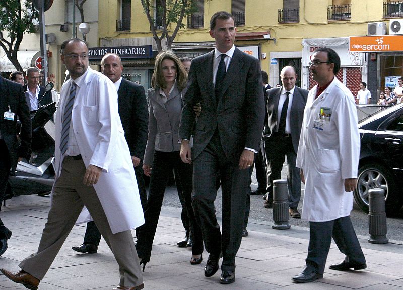 Los Príncipes de Asturias visitan el Hospital de La Princesa