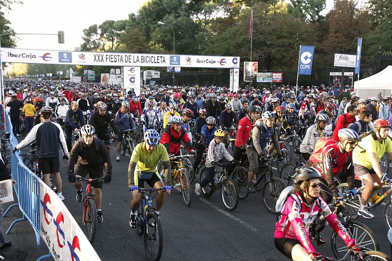 Miles de bicis en el centro de Madrid