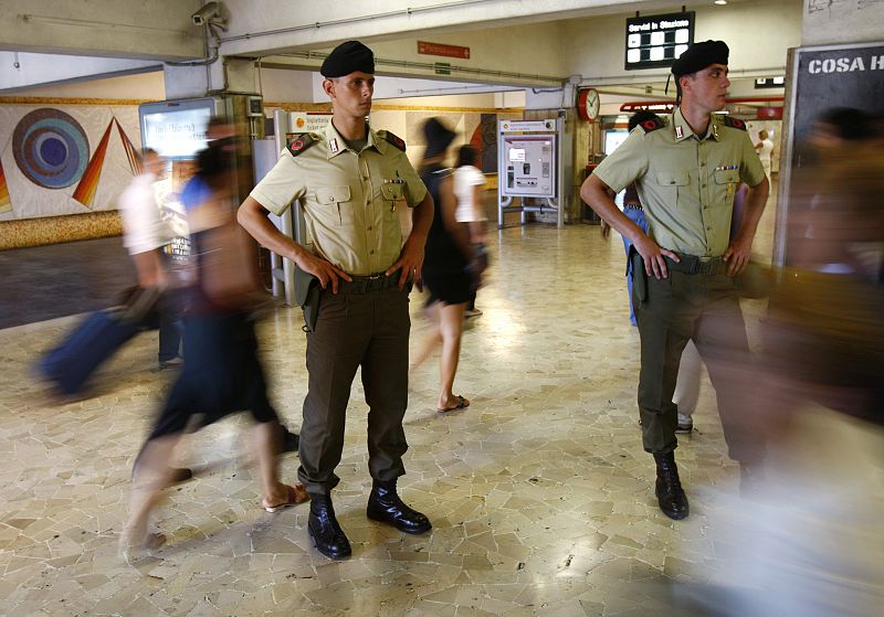 Italia saca al ejército a las calles para velar por la seguridad ciudadana