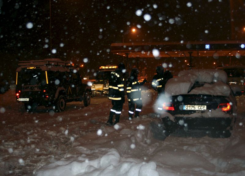 LA UME COLABORA EN RESCATE 120 PERSONAS ATRAPADAS POR LA NIEVE