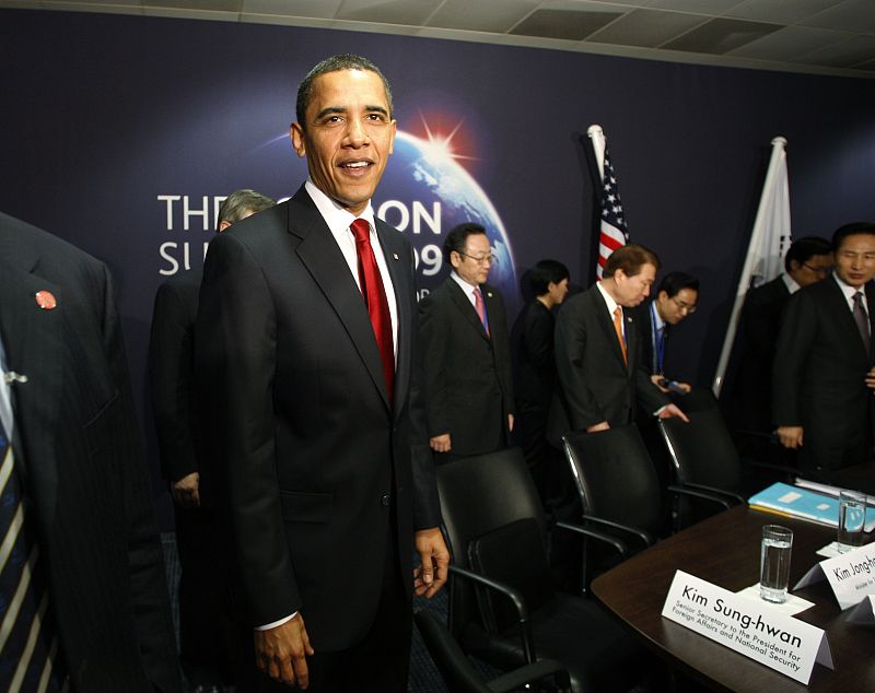 Barack Obama se prepara para su reunión bilateral con el presidente de Corea del Sur, Lee Myung-bak