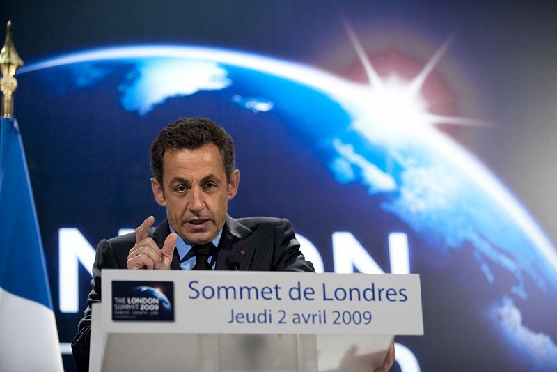 France's President Sarkozy delivers a speech at the end of the G20 summit in east London