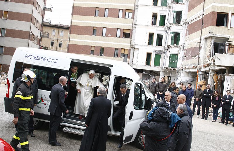 Pope Benedict XVI arrives to visit the collapsed university dorm building known as the 'Casa dello Studente' in Aquila