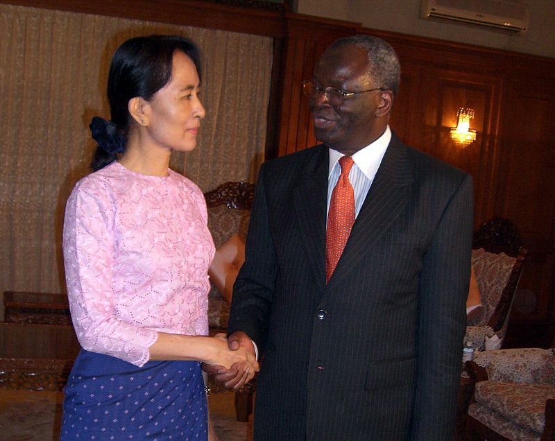 U.N. envoy Ibrahim Gambari meets Myanmar opposition leader Aung San Suu Kyi in Yangon