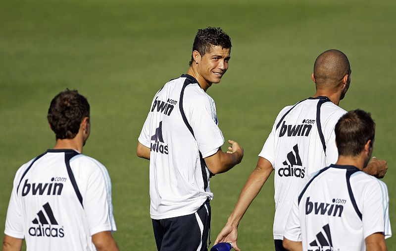 Cristiano Ronaldo se sabe el jugador más observado en el primer día de trabajo del Real Madrid.