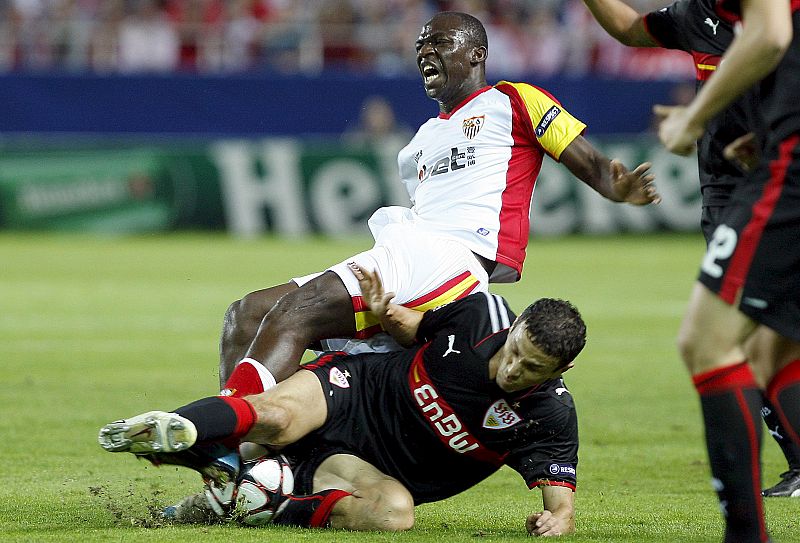 Koné se lesionó y tuvo que ser sustituido por Álvaro Negredo.