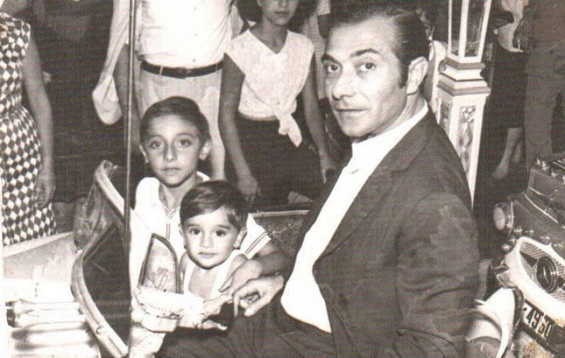  Antonio Carmona, junto a su hermano Juan y su padre