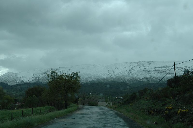 La nieve cubre el paisaje que se divisa desde Bisjueces (Burgos).