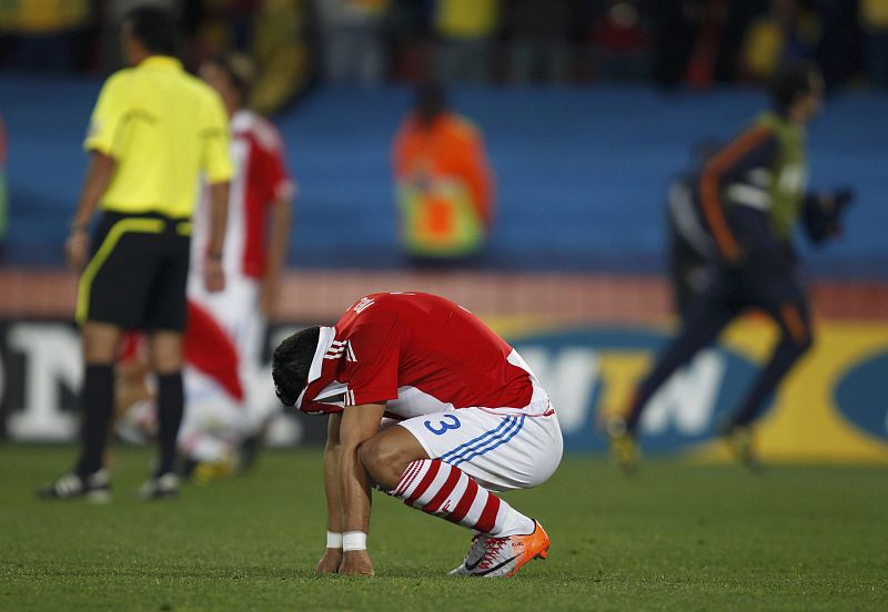 Claudio Morel, desolado tras perder Paraguay frente a España