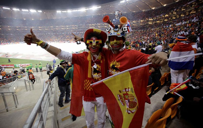 Los seguidores de Holanda y España en la final del Mundial