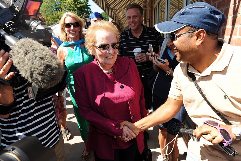 La ex secretaria de Estado estadounidense Madeleine Albrigh ha sido una de las invitadas a la boda.