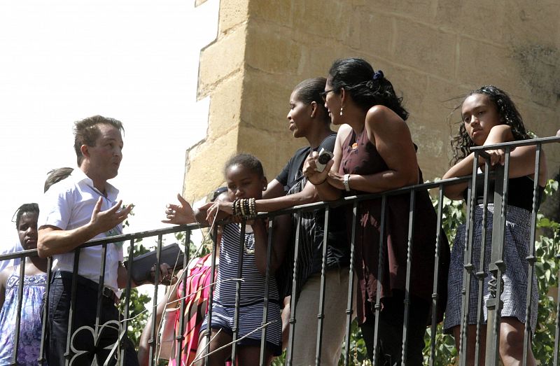 MICHELLE Y SASHA OBAMA EN RONDA