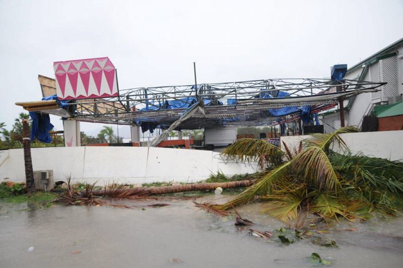 EFFECTS OF THE HURRICANE EARL