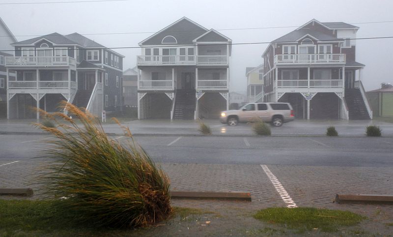 Rain and high winds from Hurricane Earl hit Nags Head, North Carolina