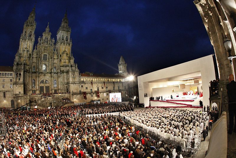 MISA EN LA PLAZA DEL OBRADOIRO