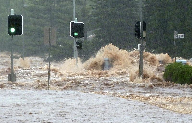 Tromba de agua en una intersección en Toowoomba en Australia