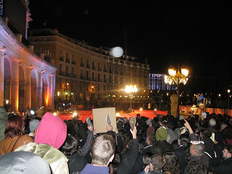 Uno de los gritos más utilizados por los manifestantes fue el de "Sinde dimisión", por la aprobación de la polémica ley Sinde