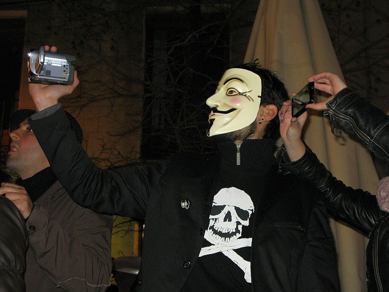 Los manifestantes grabaron en vídeo la 'Operación Goya' y portaron muchos símbolos como la calavera pirata