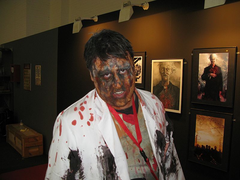 Un zombi en el Salón del Cómic de Barcelona