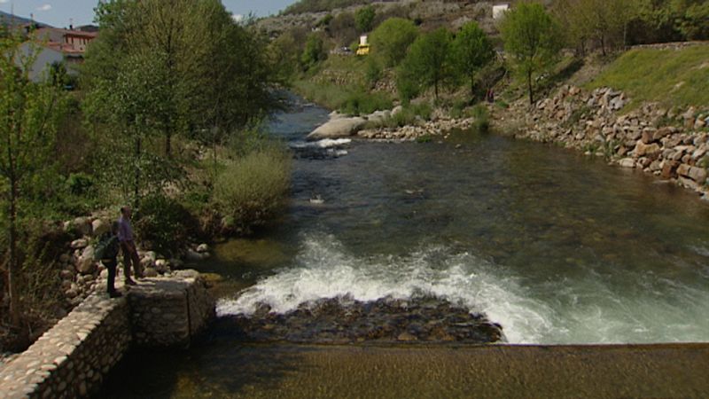 Azudes y piscinas perjudican el caudal del Jerte