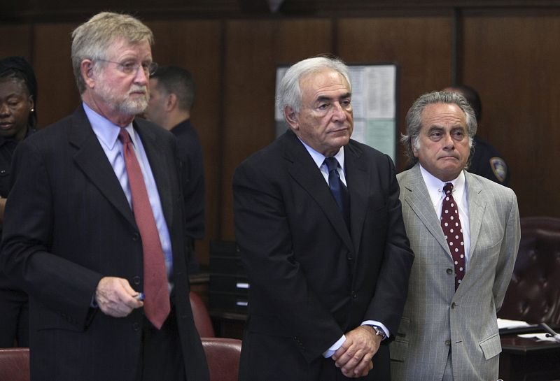 Strauss-Kahn ha comparecido durante apenas unos minutos ante el tribunal.