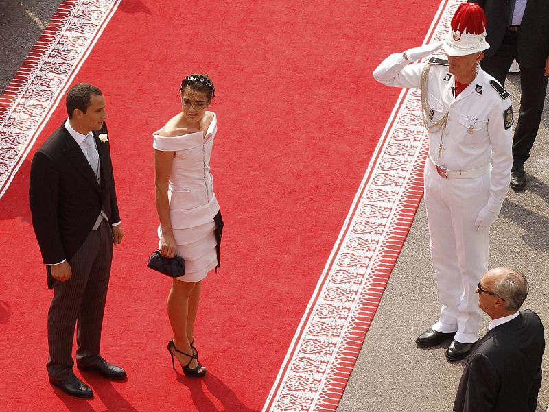 Carlota Casiraghi y su novio Alez Della han sido de los primeros en llegar a la ceremonia religiosa