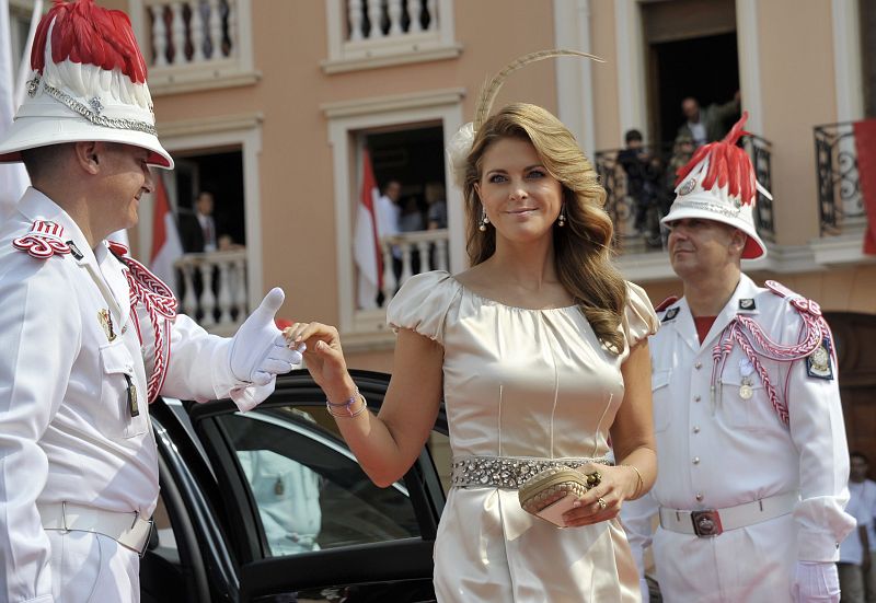 La princesa Magdalena de Suecia, a su llegada a la misa de la boda