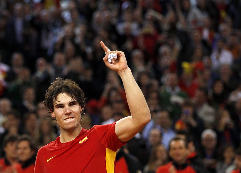 Spain's Nadal celebrates after defeating Argentina's Del Potro in Seville
