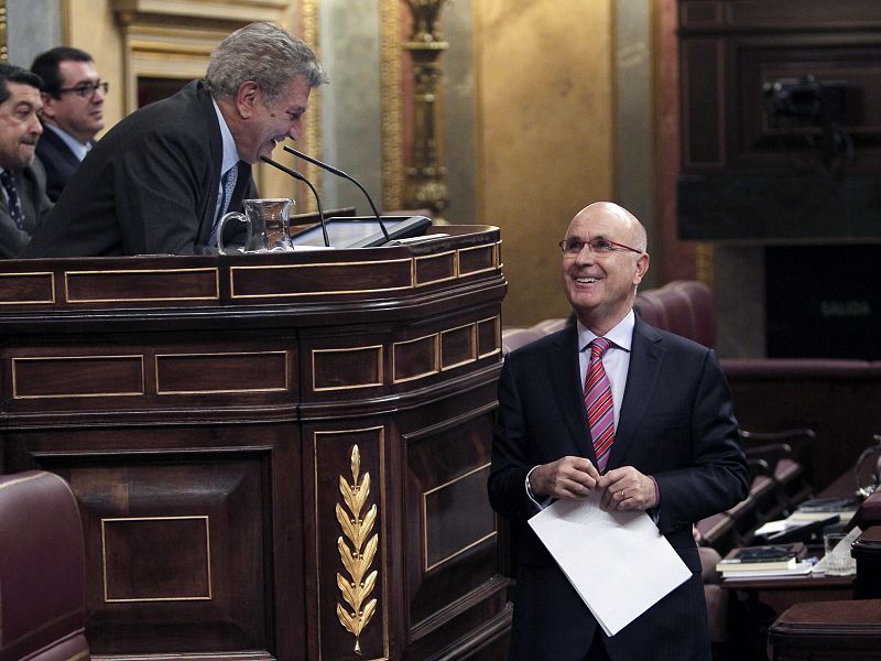 Duran responde a Rajoy en el discurso de Investidura que "España nos está haciendo más pobres"