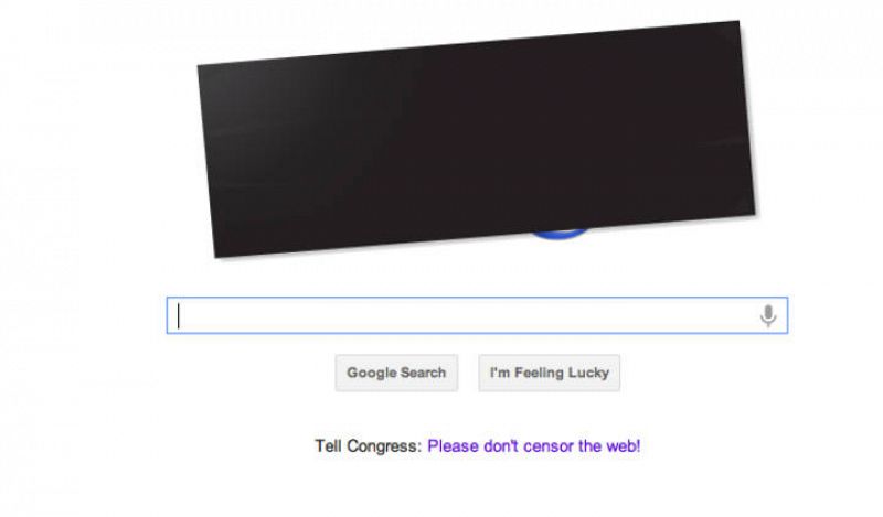 Así ven los usuarios de Estados Unidos la página principal de Google en la que solo aparece un enlace en el que explican su oposición a la Ley SOPA