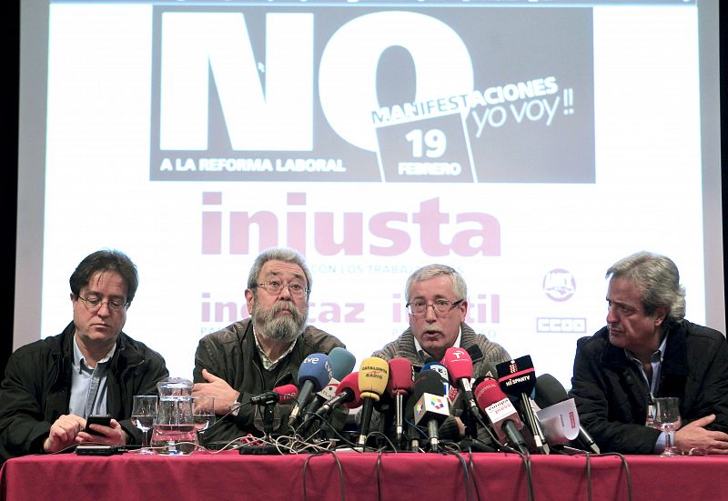 RUEDA DE PRENSA DE LOS SINDICATOS ANTES DE LA MANIFESTACIÓN CONTRA LA REFORMA LABORAL