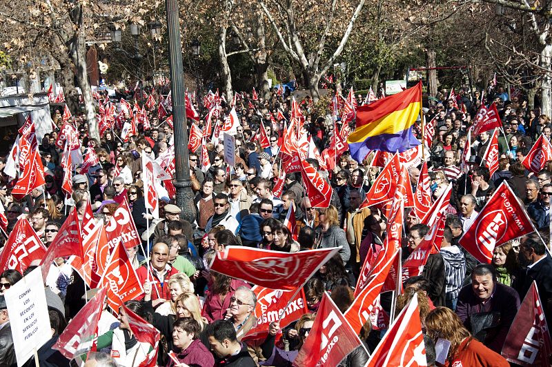 MANIFESTACIÓN CONTRA LA REFORMA LABORAL EN CÁCERES